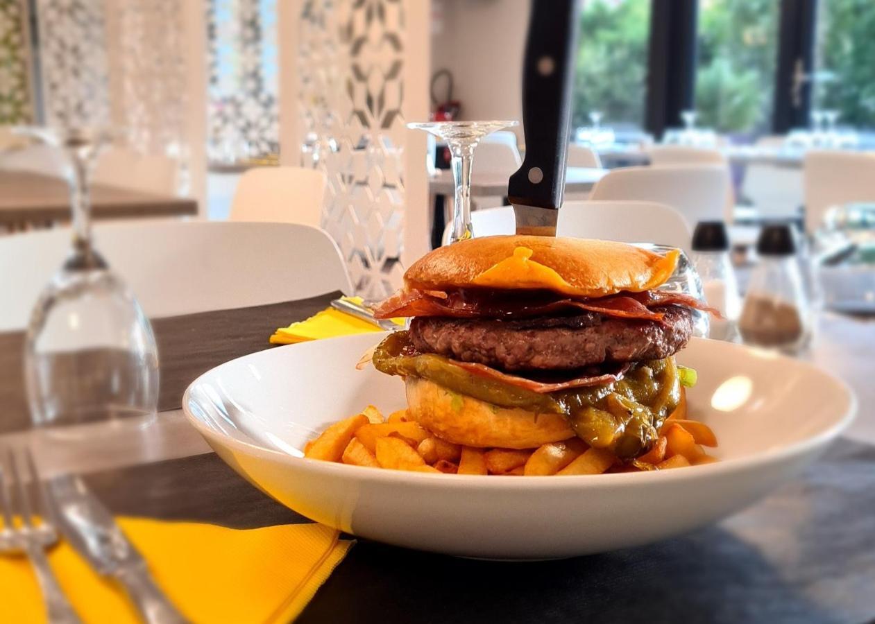 Kyriad Hotel Lyon Givors Zewnętrze zdjęcie