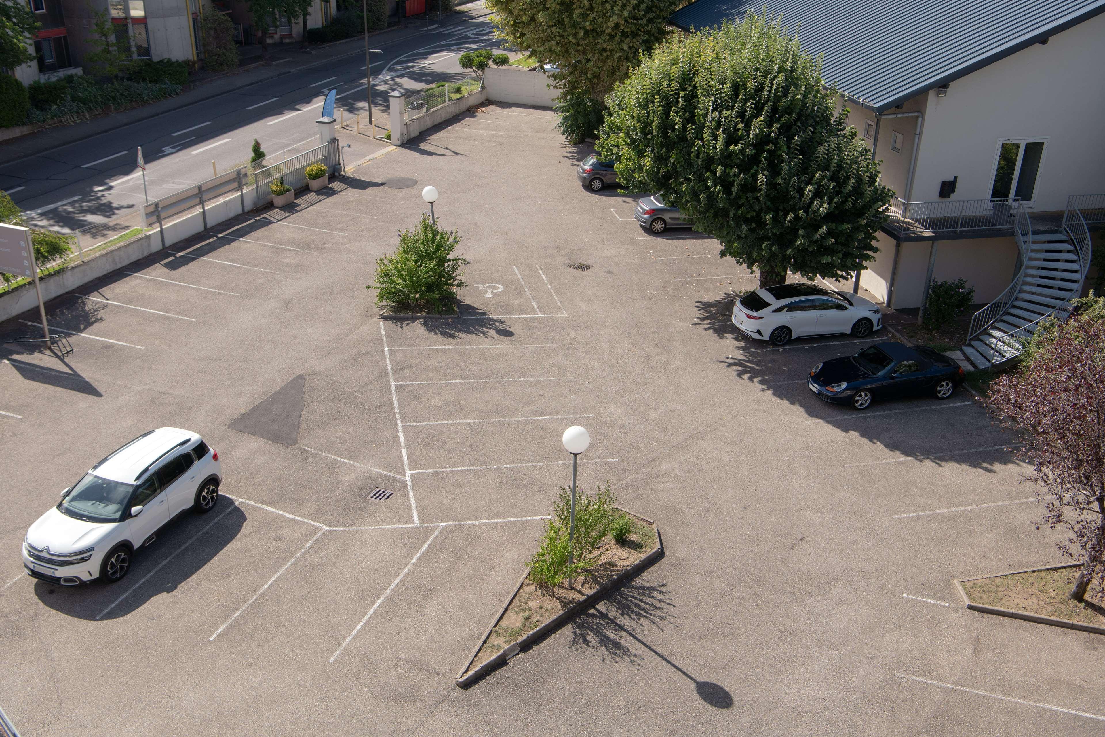 Kyriad Hotel Lyon Givors Zewnętrze zdjęcie